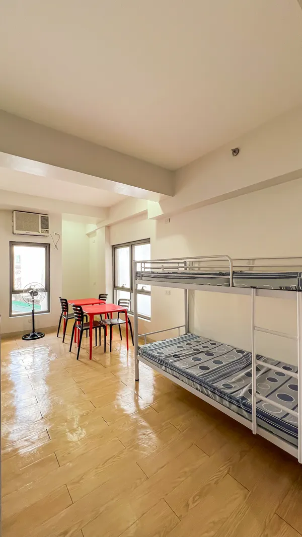 Rooms for Rent in Makati, Deluxe Room (Good for 4), for rent located at Makati National Capital Region (NCR) 