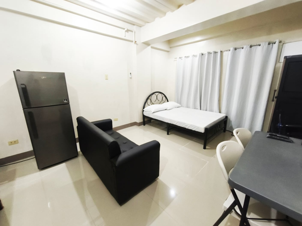 Studio Unit for Rent for 4 pax in Paranaque, Long Term (min 6 mos) - Studio Unit for 4 pax, for rent located at Parañaque National Capital Region (NCR) 