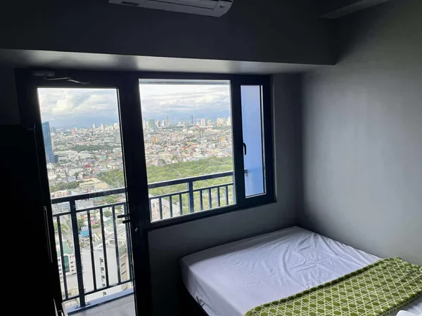 1BR unit for rent with balcony in Makati City, 1BR Unit with balcony, for rent located at Makati National Capital Region (NCR) 