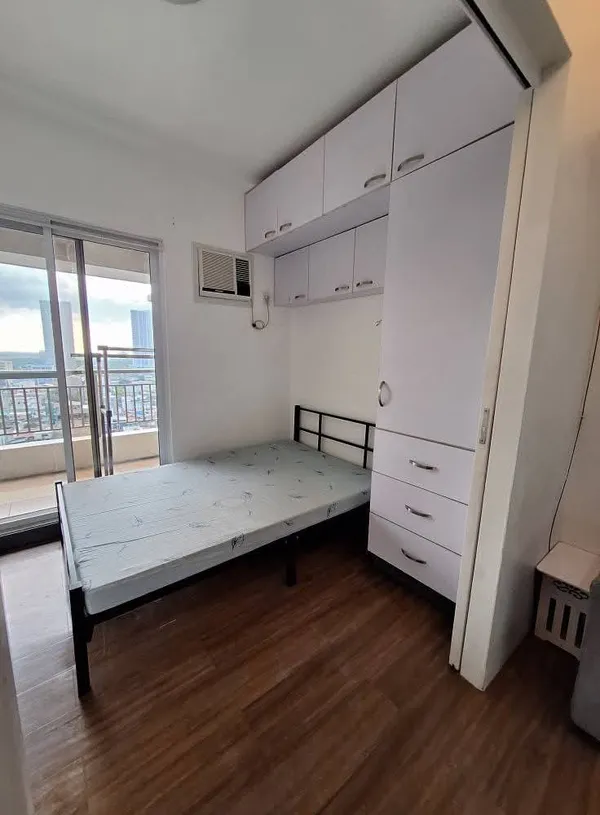 Condo Unit for Rent in Taft near DLSU, Unit for Rent with Balcony and Wifi, for rent located at Pasay National Capital Region (NCR) 