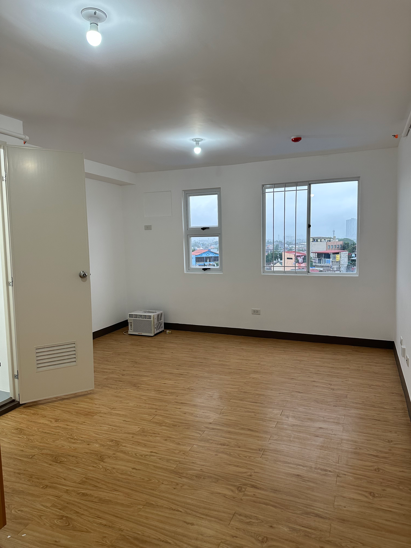 Featured Image of Building, Room, Condo, Dorm at Semi Furnished Studio Condo Unit at MetroTowne Las Pinas