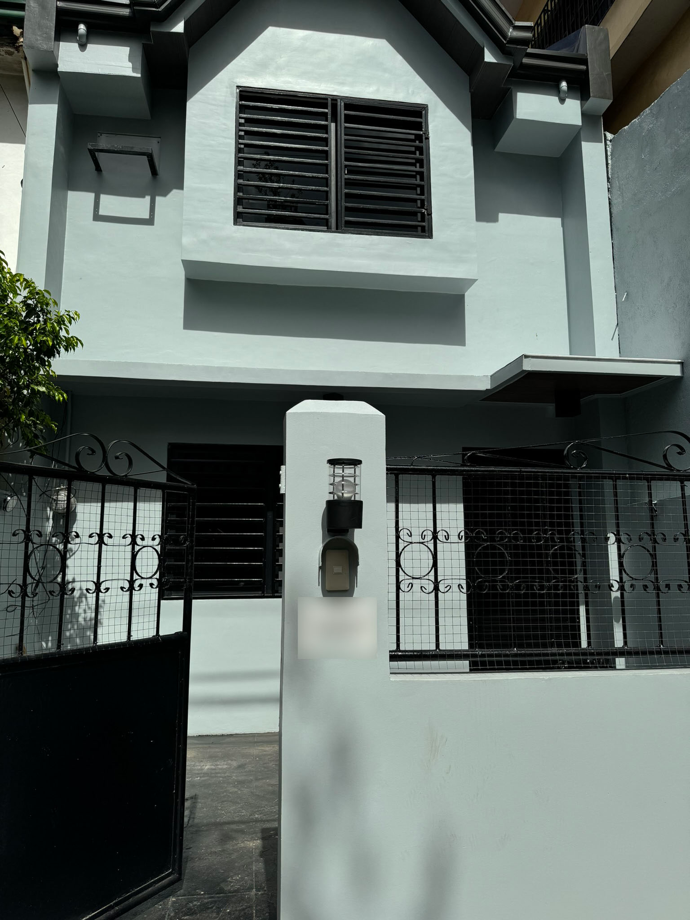 Featured Image of Building, Room, Condo, Dorm at Newly Renovated Family Friendly 2 Bedroom Townhouse