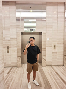 Glen is looking for a roommate around Makati City, Metro Manila