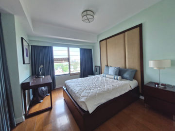 2BR unit for rent in One Rockwell East