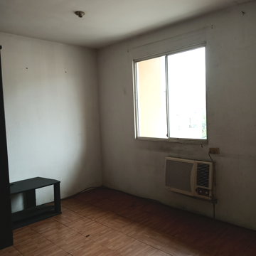 Studio Bare Condo Unit for Rent at Spazio Bernardo