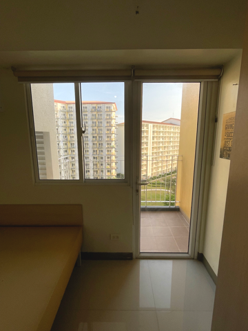 SMDC Field Residence (studio type) Condo for rent!!