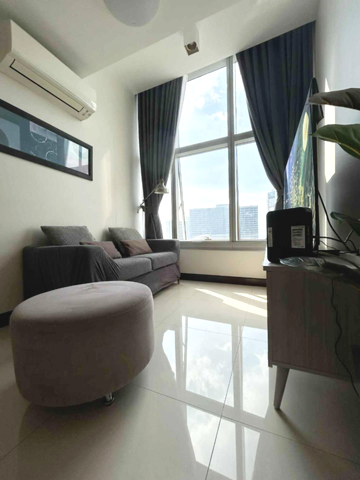 1BR + makati Skyline