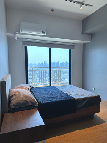 STUDIO UNIT WITH BALCONY for RENT near DLSU/BENILDE