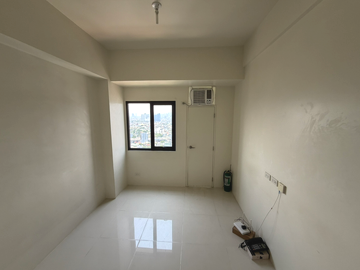 3Torre Lorenzo Studio Semi-furnished