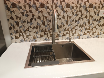 VDM2 Condominium unit for rent along Taft avenue near PGH, UPM, DLSU