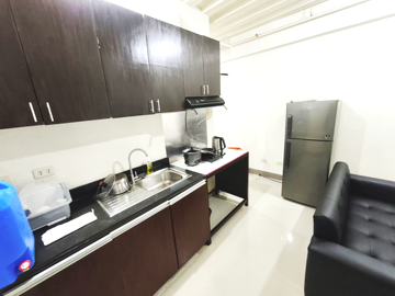 Studio Unit for Rent for 4 pax in Paranaque