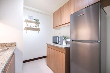 Fully Furnished 2BR with Parking for Rent Brand-New!