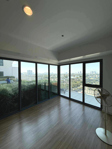 Bare Unit in Makati Ayala Malls Circuit Callisto Tower 2