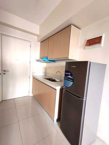 FOR RENT: UNIVERSITY TOWER P. NOVAL