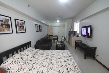 Studio Unit for rent in The Columns, Makati