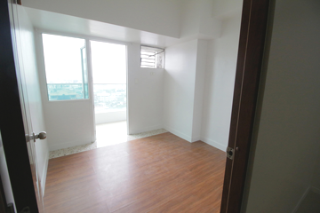2 BR Condo - The Beacon Makati