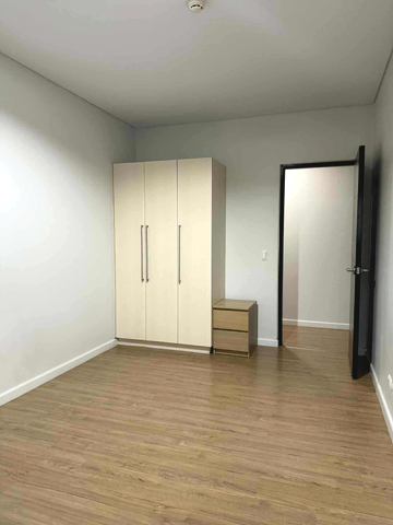 Room for Rent in Makati Solstice Tower 1 (Ayala Malls Circuit Lane)