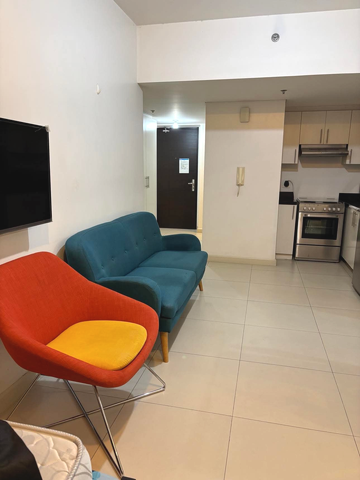 Studio Unit at The Lerato, Makati For Lease