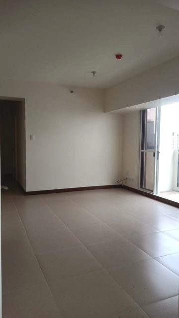 The Crestmont! 3BR bare with parking!